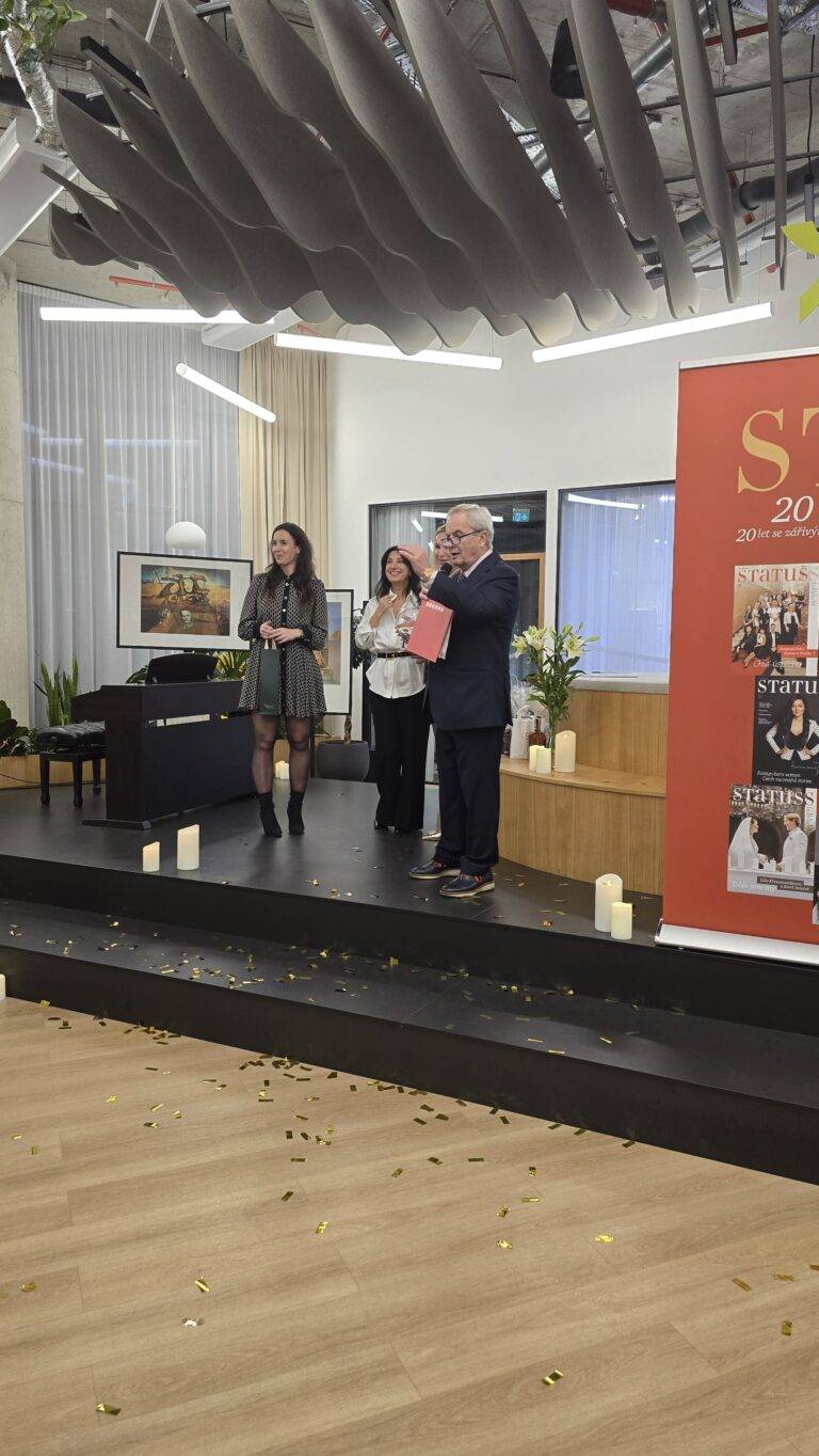 Statuss, Bohuslav Větrovský, Viktoria Sion, Eliška Hašková-Coolidge, Felix Slováček, Naturamedicin