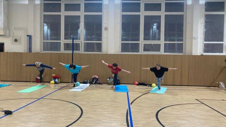 Full body stretching, Nové Město nad Metuji | NATURAMEDICIN